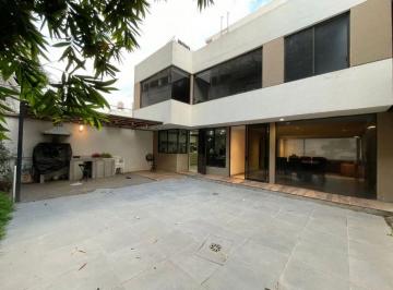 Casa de 3 habitaciones, Naucalpan de Juárez · Casa Remodelada en Venta en Lomas de San Mateo. Precio de $6,900,000