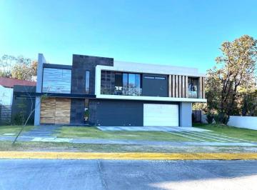 Casa de 4 habitaciones, Tlajomulco de Zúñiga · Casa en Venta El El Palomar, Secc. Bosques