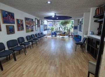 Casa · 270m² · 6 Recámaras · 6 Estacionamientos · Casa en Venta, Espaciosa y Muy Iluminada