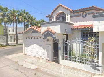 Casa de 3 habitaciones, Tijuana · Amplia y Hermosa Casa a Unos Minutos del Aeropuerto de Tijuana y de La Frontera con Estados Unidos.