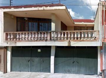 Casa de 4 habitaciones, León · Gran Oportunidad, casa Calle Schubert, León Moderno, León de Los Aldama, Gto.