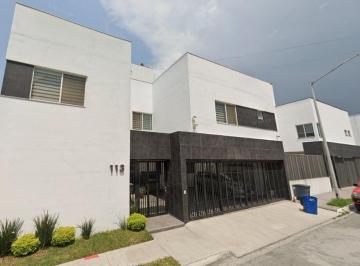 Casa de 3 habitaciones, Monterrey · Amplia Propiedad en Monterrey