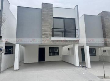 Casa · 148m² · 3 Recámaras · 2 Estacionamientos · Casa en Venta en Portal de Santa Rosa