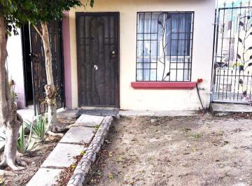 Casa · 50m² · 2 Recámaras · 2 Estacionamientos · Casa en Renta Privada Borjas 2da Seccion Santa Fe - (4)