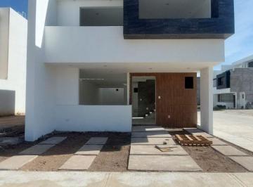 Casa de 4 habitaciones, Pachuca · Residencia en Zona de Alta Plusvalia. Al Sur de Pachuca 230 m². Esquina. Equipada. 4rec. Amplia. Nuev
