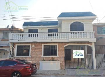 Casa · 232m² · 3 Recámaras · 1 Estacionamiento · Venta Casa, Priv, Tamaulipas, Col. Minerva, Tampico