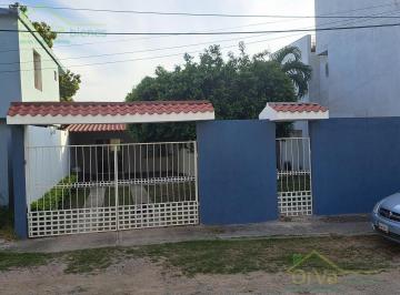Casa · 179m² · 3 Recámaras · 2 Estacionamientos · Venta Casa, Jardines de Champayan, Calle Azalea, Tampico, Tam.