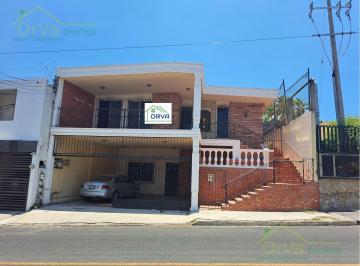 Casa · 3 Recámaras · 2 Estacionamientos · Renta Casa Calle Tampico 1009, Col. Guadalupe, Tampico