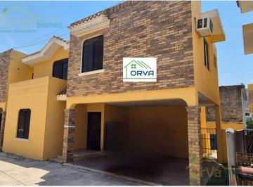 Casa · 190m² · 3 Recámaras · 2 Estacionamientos · Casa en Venta Las Villas, Faja de Oro Casa 3