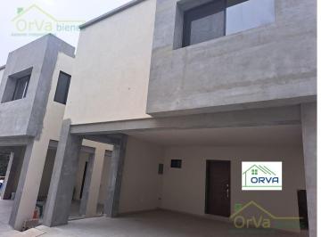 Casa · 203m² · 3 Recámaras · 2 Estacionamientos · Casa en Venta, Col. del Pueblo, Calle Jesus Elias Piña, Tampico