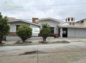 Casa · 3 Recámaras · 1 Estacionamiento · Casa Amueblada Renta Petrolera Chairel, Calle Turquesa