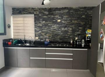Casa · 254m² · 3 Recámaras · 2 Estacionamientos · Casa en Venta en Cerradas de Valle Alto, Monterrey, N. L. Carretera Nacional