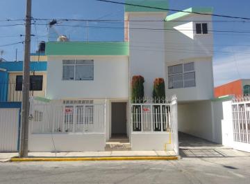Casa · 259m² · 4 Recámaras · 3 Estacionamientos · Casa en Venta en Jorge Jiménez Cantú Metepec