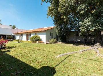 Casa · 363m² · 2 Recámaras · Casa en Venta en Atlixcayotl Puebla.