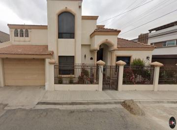 Casa de 4 habitaciones, Tijuana · Preciosa Casa en Otay Constituyentes de 450 m² en Venta!