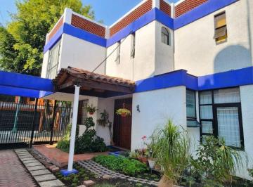 Casa de 4 habitaciones, Coyoacán · Linda Casa en Venta con Jardín en Los Cipreses, Coyoacán