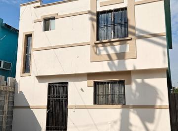 Casa de 3 habitaciones, Guadalupe · Oportunidad en Guadalupe: Casa Amplia y Céntrica en Venta