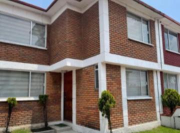 Casa de 3 habitaciones, Metepec · Hermosa Casa en Pedro Ascencio de 142 en Venta!