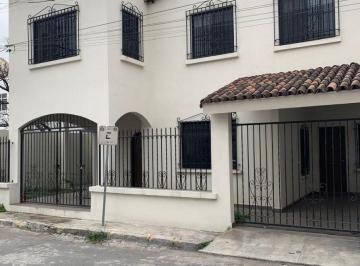 Casa de 3 habitaciones, Monterrey · Renta de Casa Equipada Col. María Luisa