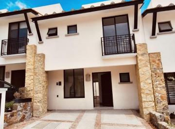 Casa · 159m² · 3 Recámaras · 2 Estacionamientos · Casa con Roof Garden en Venta, en Zibata, Queretaro