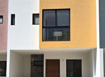 7b9e734ea9e8b22a145dec37223355e6b7e95f6bf60253631b2967de3ac67f89 · Casa Nueva en Venta Dentro de Coto en La Tijera