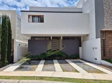 bb205fec549870fbd09296e90649e4d76fc5048eb160ad8031fc62575c37220b · Casa en Venta con Roof Garden en La Rioja