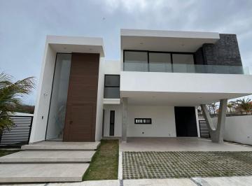 Casa · 4 Recámaras · 2 Estacionamientos · Casa Nueva Venta, 3 Recamaras, Jardín, Acceso Al Mar. Riviera Veracruz