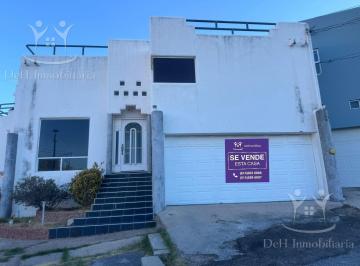 Casa · 376m² · 4 Recámaras · 2 Estacionamientos · Casa en Las Fuentes
