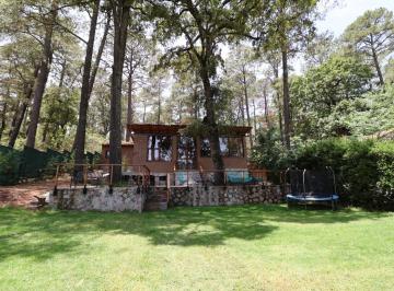 Casa de 4 habitaciones, Tapalpa · Cabaña en Venta en Tapalpa
