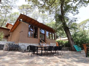 Casa de 4 habitaciones, Tapalpa · Cabaña en Venta en Tapalpa