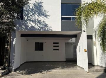 1 · Casa en Venta, Cerradas de Valle Alto Residencial Carretera Nacional.