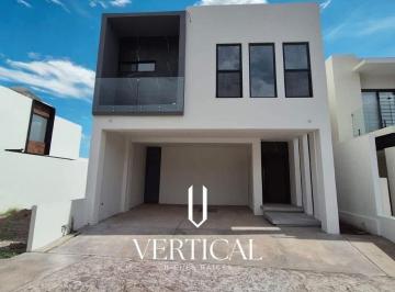 Casa · 290m² · 3 Recámaras · 2 Estacionamientos · Casa en Altozano