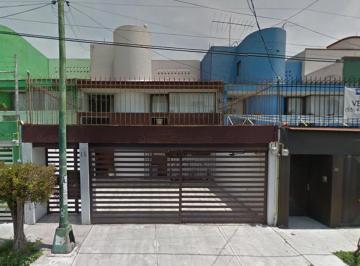 Casa de 4 habitaciones, Tlalpan · Casa en Venta en Coapa, Coapa 2da Secc, Tlalpan, 14326 Ciudad de México, Cdmx