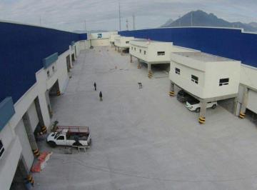 Bodega comercial · 1834m² · 10 Estacionamientos · Bodega en Renta Escobedo