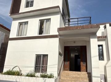Casa · 500m² · 4 Estacionamientos · Casa en Venta San Nicolas/las Puentes