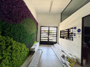 Local comercial · 210m² · 2 Estacionamientos · Local en Renta Monterrey Garza Sada
