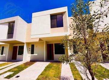 Casa · 109m² · 3 Recámaras · 2 Estacionamientos · Bonita Casa de 3 Recámaras en Meseta, Querétaro