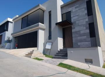 Casa en condominio 300m² Venta Fraccionamiento Cañada del Refugio · Casa en Venta Cañada del Refugio