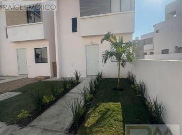 Casa · 85m² · 2 Recámaras · 2 Estacionamientos · Casa en Fraccionamiento Jardines de Champayan