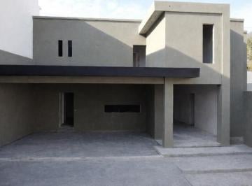 Casa · 470m² · 3 Recámaras · 3 Estacionamientos · Casa en Venta en Bosques del Vergel, Carretera Nacional, Monterrey, N. L.