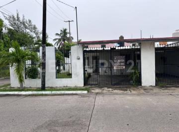 Casa · 90m² · 4 Recámaras · 2 Estacionamientos · Casa en Venta, Col. Lazaro Cardenas del Rio, Paraíso, Tabasco