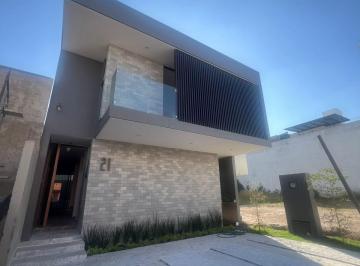 Casa de 3 habitaciones, Tlajomulco de Zúñiga · Casa en Venta en La Rioja