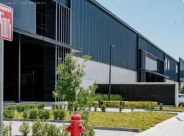 Nave industrial · 3450m² · 55 Estacionamientos · Nave Industrial en Renta