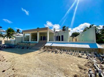 Casa de 3 habitaciones, Progreso · Casa Frente Al Mar en Chelem, Lista Para Habitar – 3 Recam. y 3 Baños
