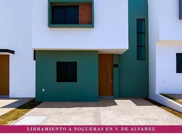 Casa · 136m² · 4 Recámaras · 2 Estacionamientos · Casa de 4 Recamaras, Lindavista 2