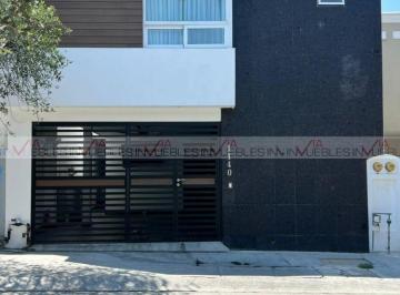 Casa · 138m² · 2 Recámaras · 1 Estacionamiento · Casa en Venta en García