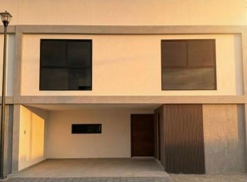 Casa de 4 habitaciones, San Andrés Cholula · Casa Familiar en Venta en Fraccionamiento Moravia