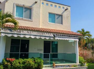 Casa en condominio de 3 habitaciones, Jiutepec · Casa en Renta de 3 Recámaras con Alberca y Vigilancia en Jiutepec.