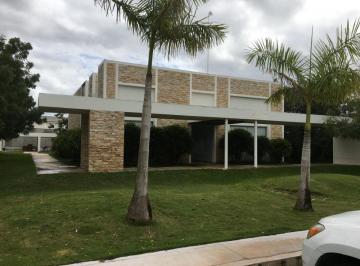 Edificio , Conkal · Edificio de 500 m². Nave de 200 m² en Terreno de 5,000 m² en Conkal. Yucatán