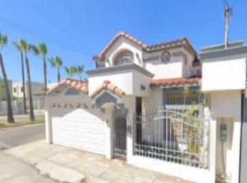 Casa de 3 habitaciones, Tijuana · Casa con 264 m² de Terreno, 3 Recámaras en Venta en Altabrisa